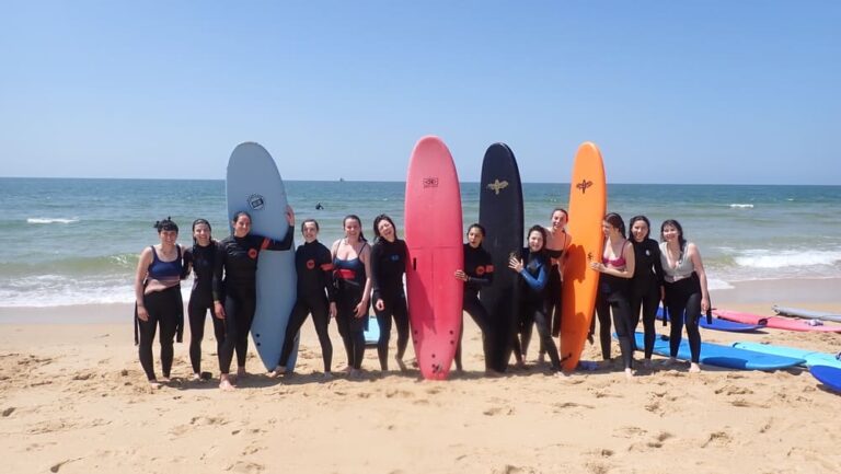 Cours de surf collectif à Hossegor par Surf Guides Hossegor